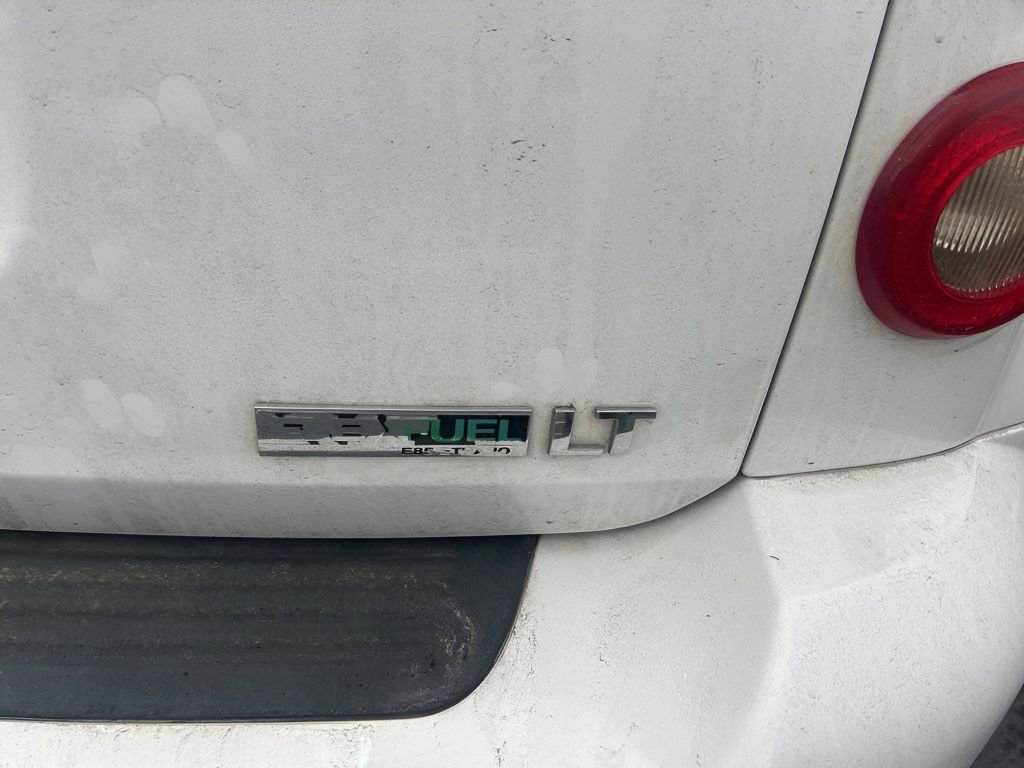 Used 2010 Chevrolet HHR LT image 12