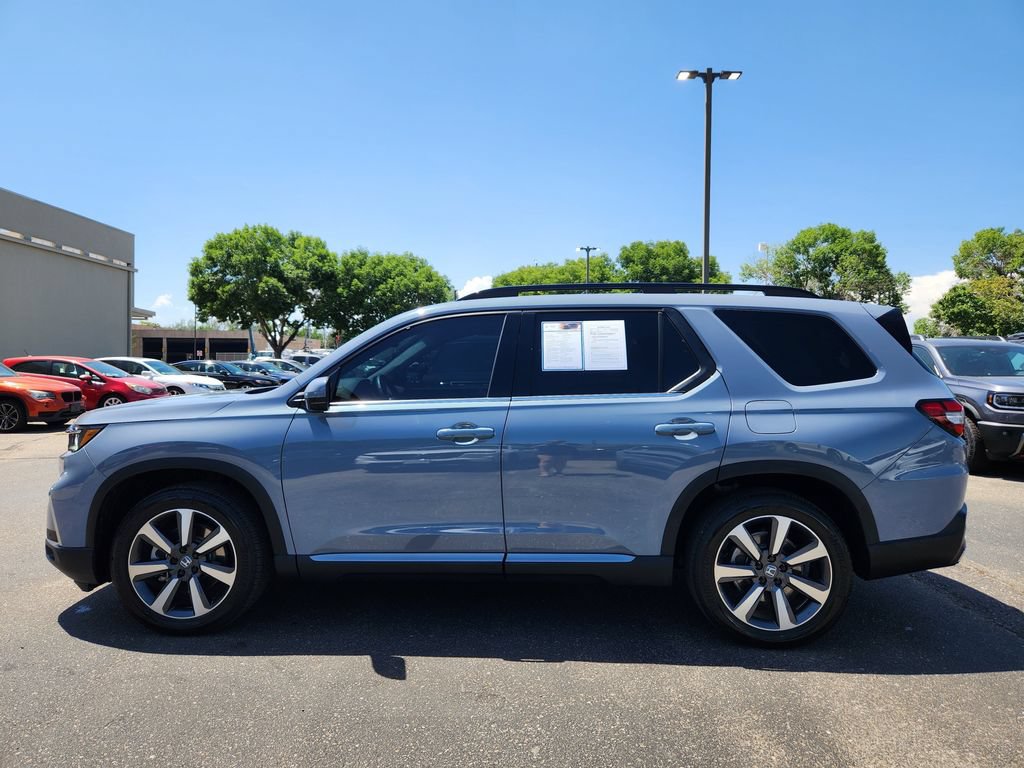 Used 2025 Honda Pilot Elite image 4