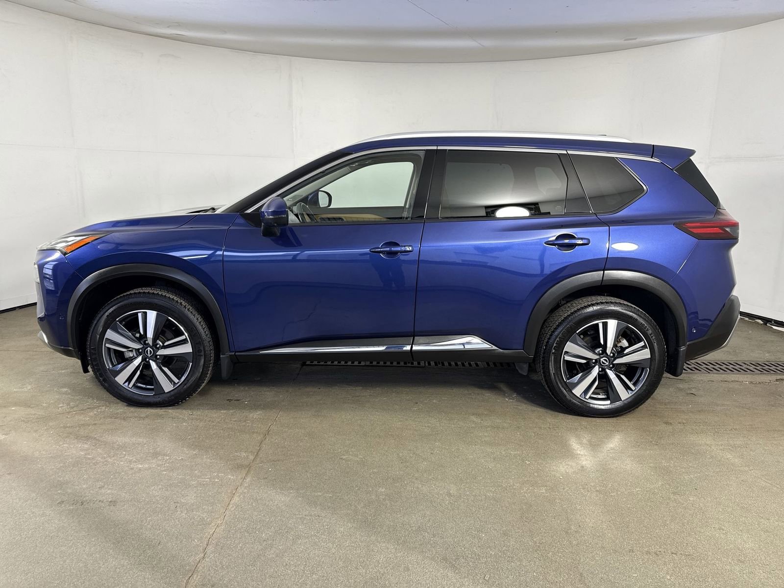 Certified 2023 Nissan Rogue Platinum w/ Platinum Premium Package image 32