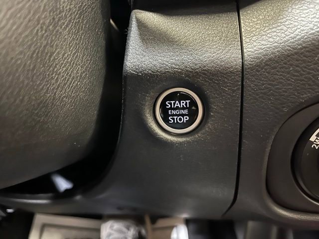 Used 2023 Nissan Frontier PRO-4X w/ Pro-4X Premium Package image 17
