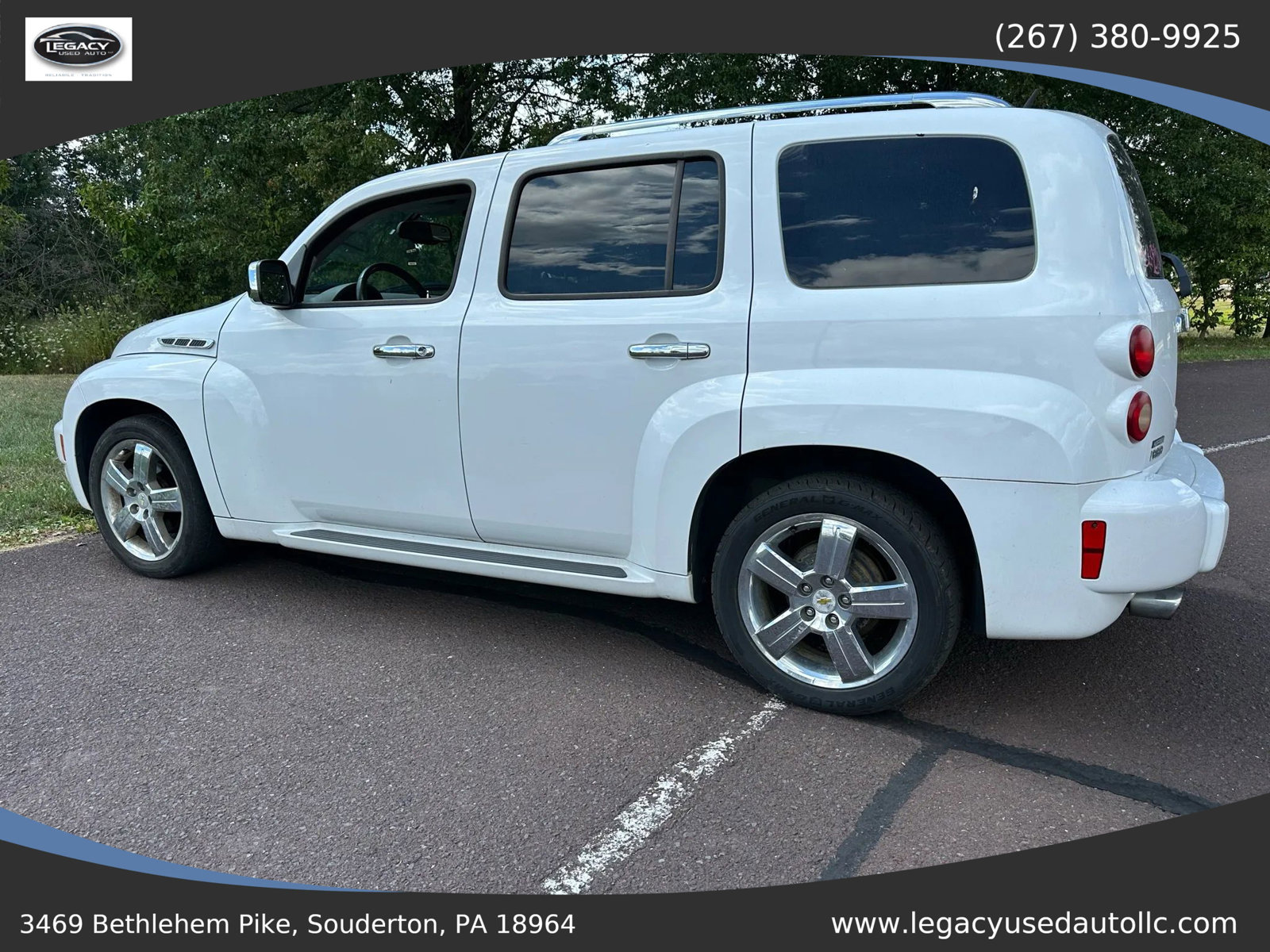 Used 2010 Chevrolet HHR LT w/ LT Preferred Equipment Group image 4