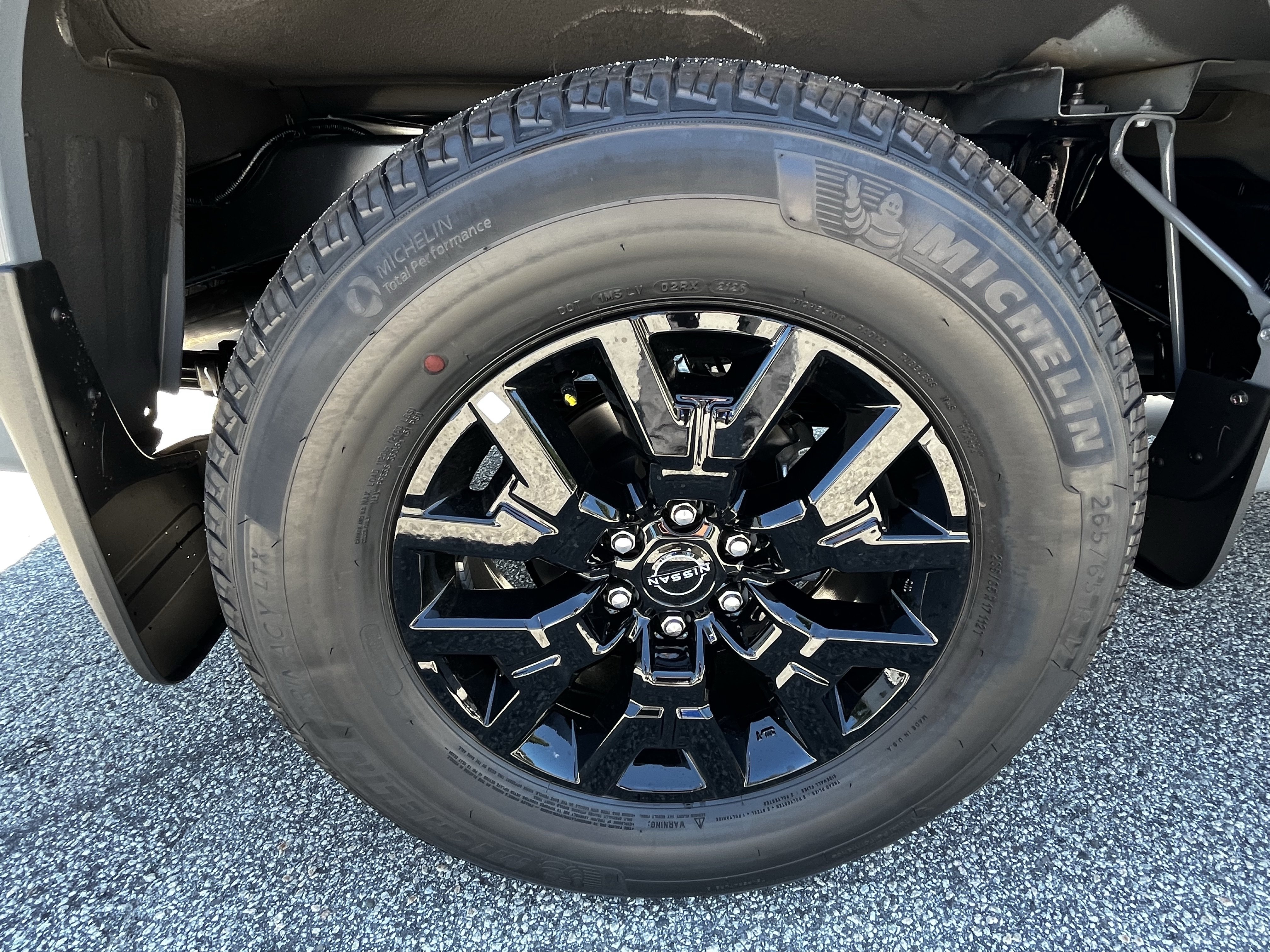 New 2026 Nissan Frontier SV w/ All-Weather Content Package AWD/4WD image 10
