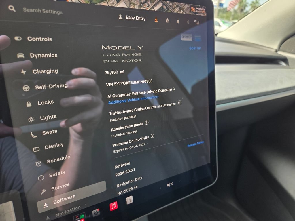 Used 2021 Tesla Model Y Long Range AWD/4WD image 37
