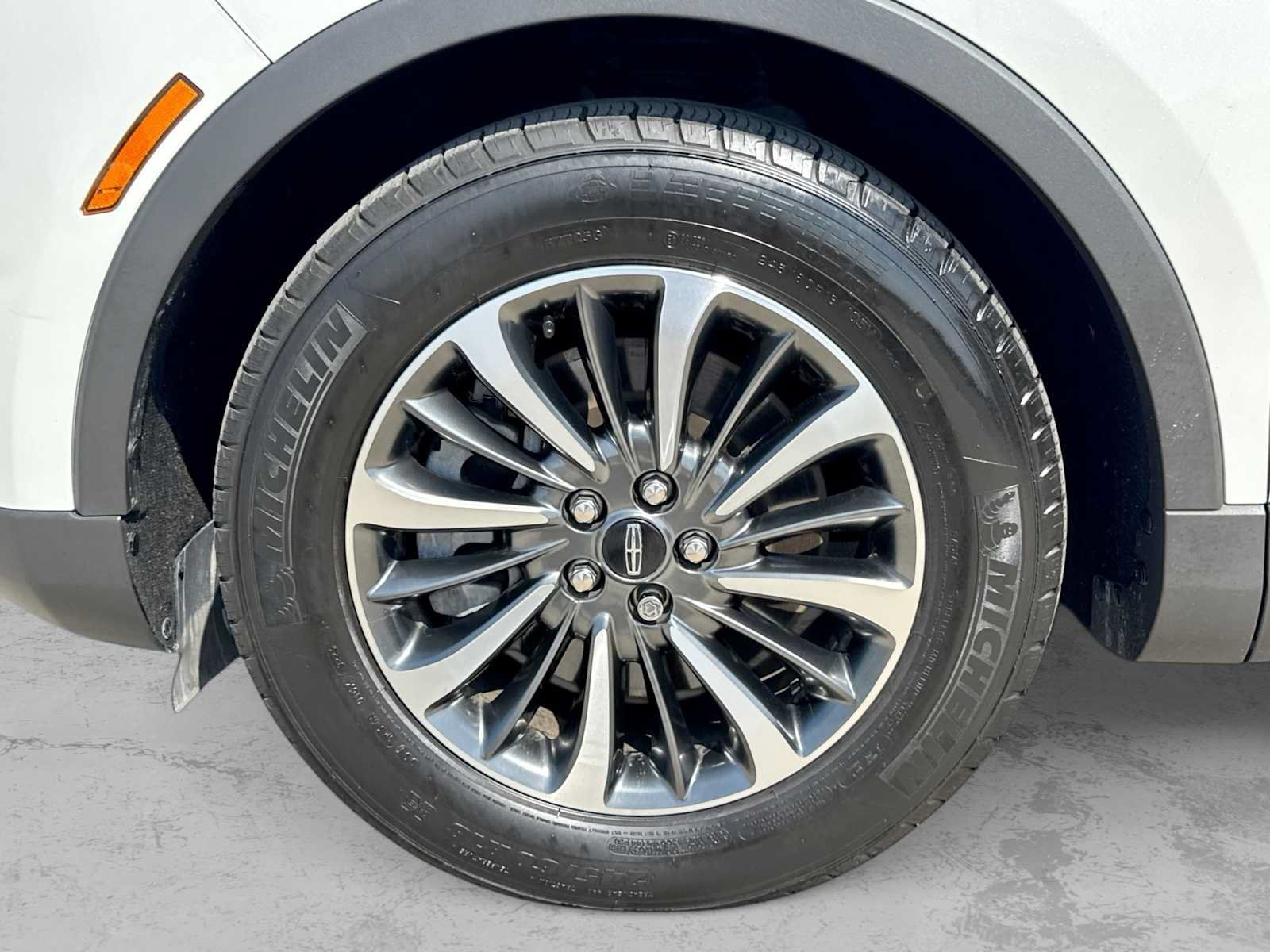 Used 2023 Lincoln Nautilus AWD w/ Premium Package image 13