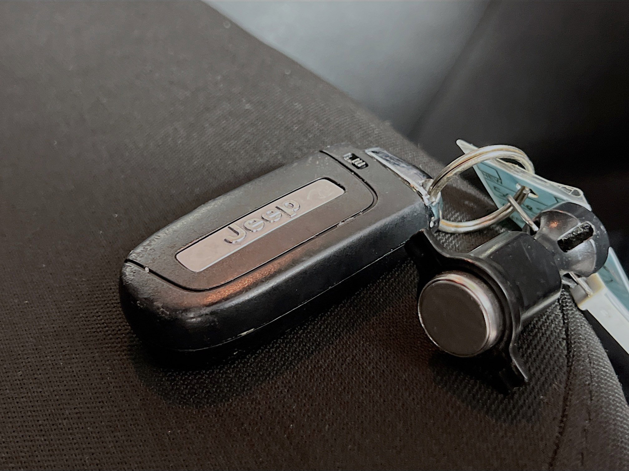 Used 2023 Jeep Compass Sport image 37