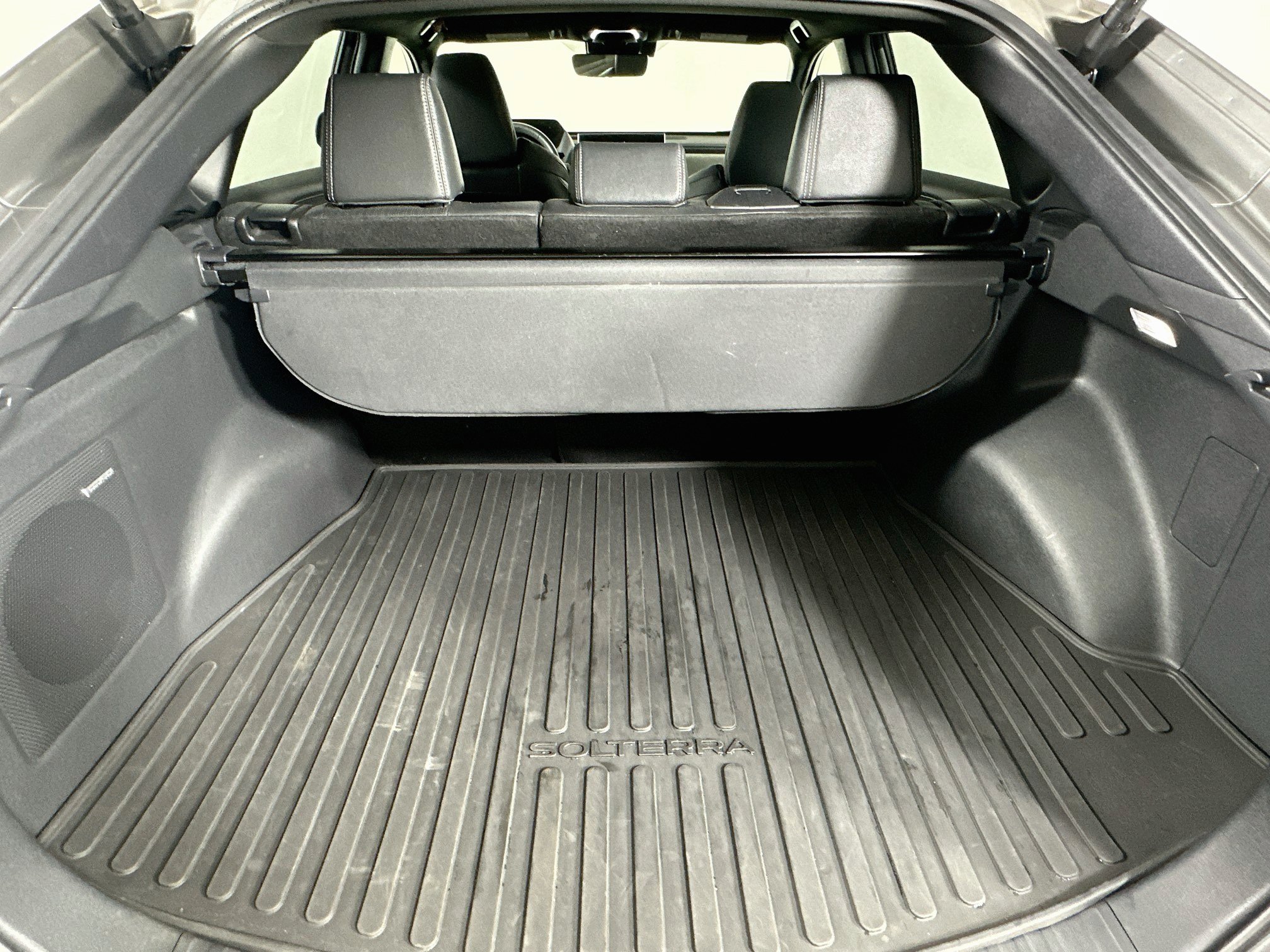 Used 2023 Subaru Solterra AWD image 27