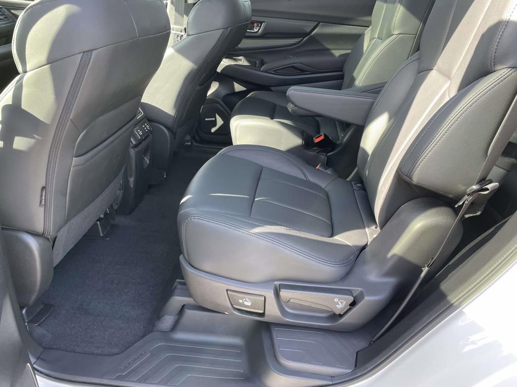 Used 2025 Subaru Ascent Bronze Edition w/ Onyx Package image 12
