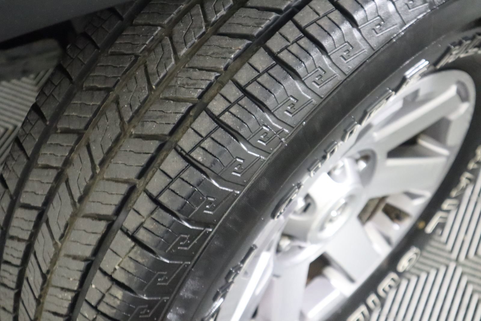 Used 2014 Toyota FJ Cruiser 4WD w/ Upgrade Package image 59