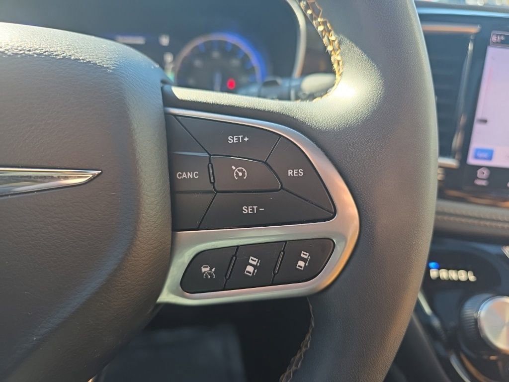 Used 2022 Chrysler Pacifica Pinnacle image 28