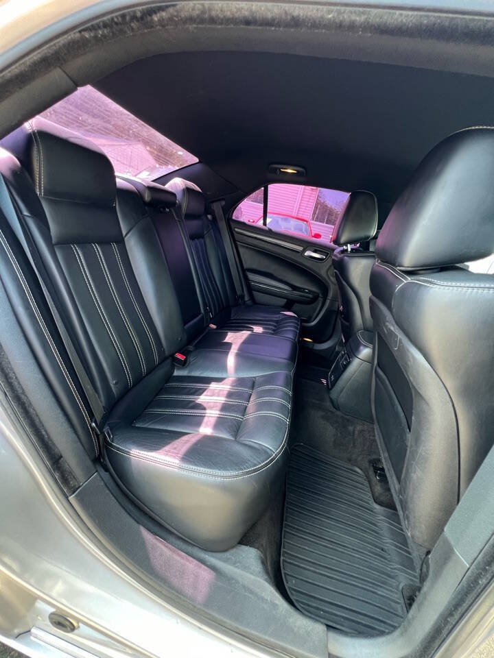Used 2015 Chrysler 300 S RWD image 17