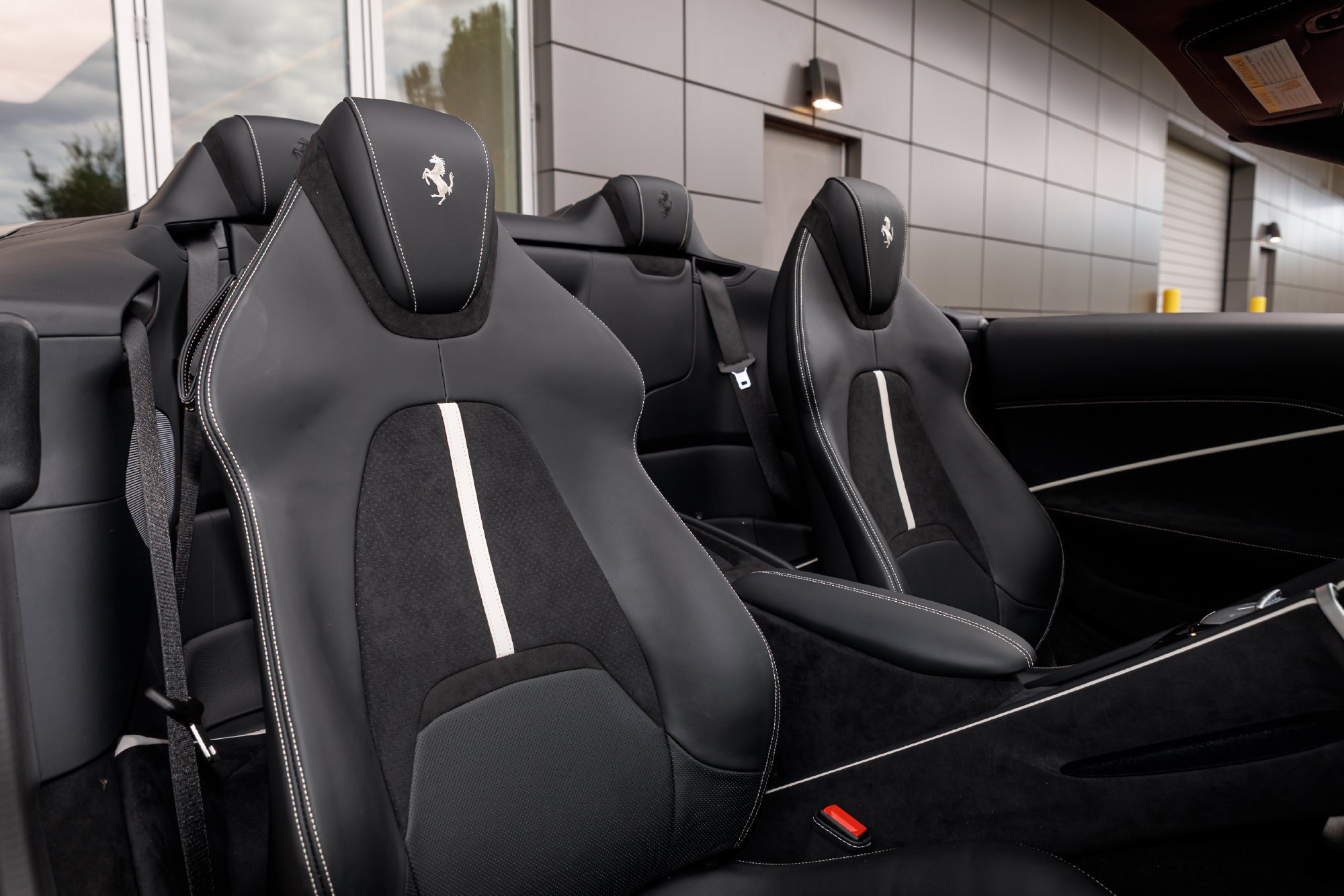 Used 2026 Ferrari Roma Spider RWD image 11