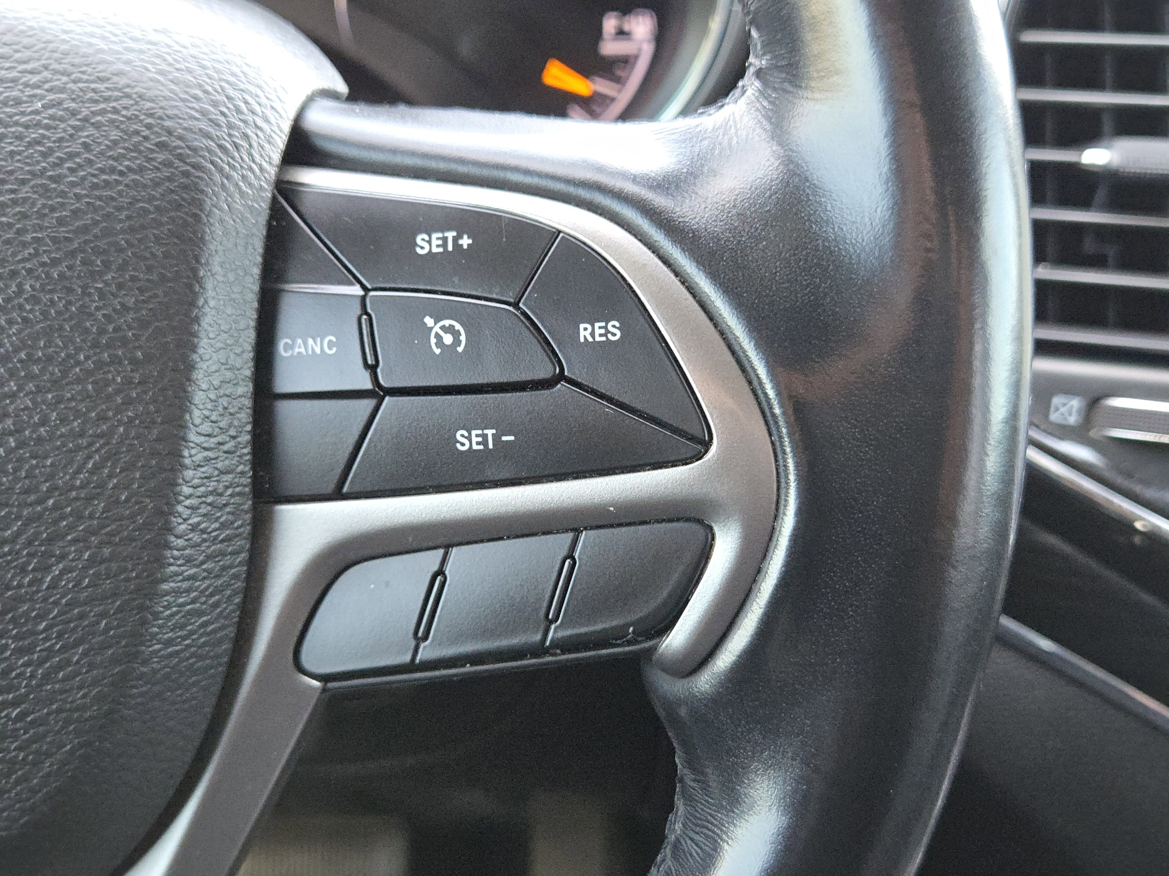 Used 2021 Jeep Grand Cherokee Limited AWD/4WD image 28