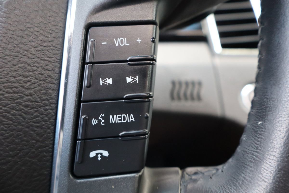 Used 2010 Ford Taurus Limited image 31