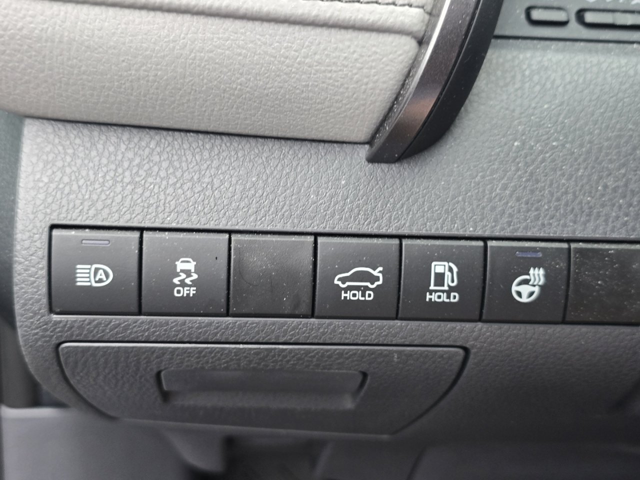 Certified 2024 Toyota Camry SE w/ Cold Weather Package AWD/4WD image 18