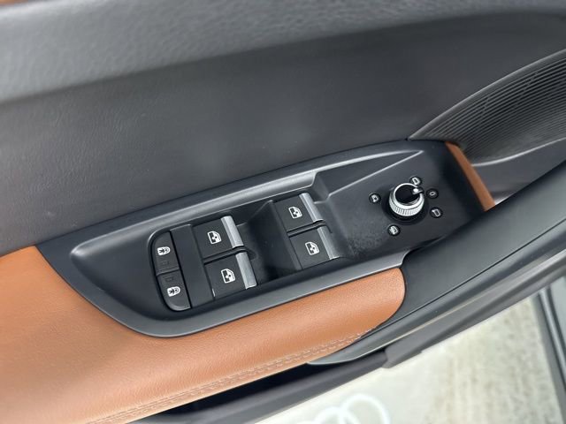 Used 2023 Audi Q5 2.0T Prestige w/ Prestige Package image 20