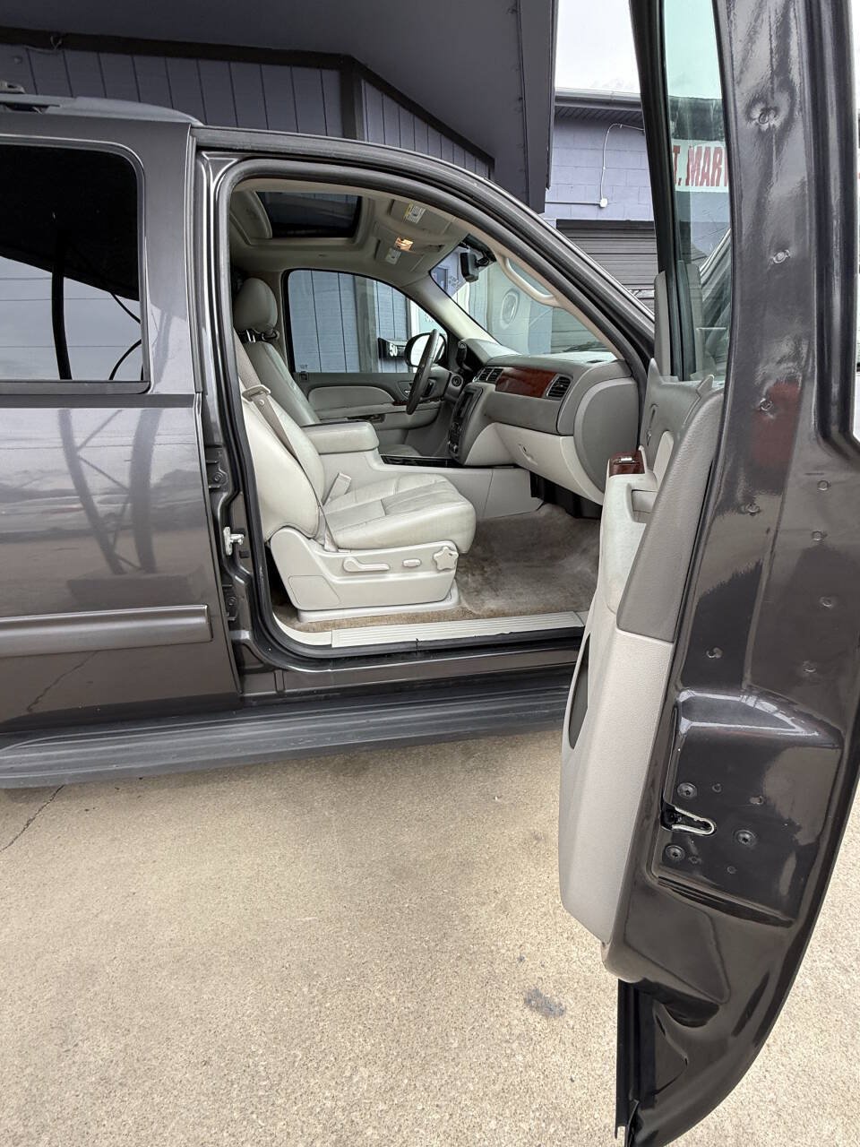 Used 2010 GMC Yukon SLT RWD image 7