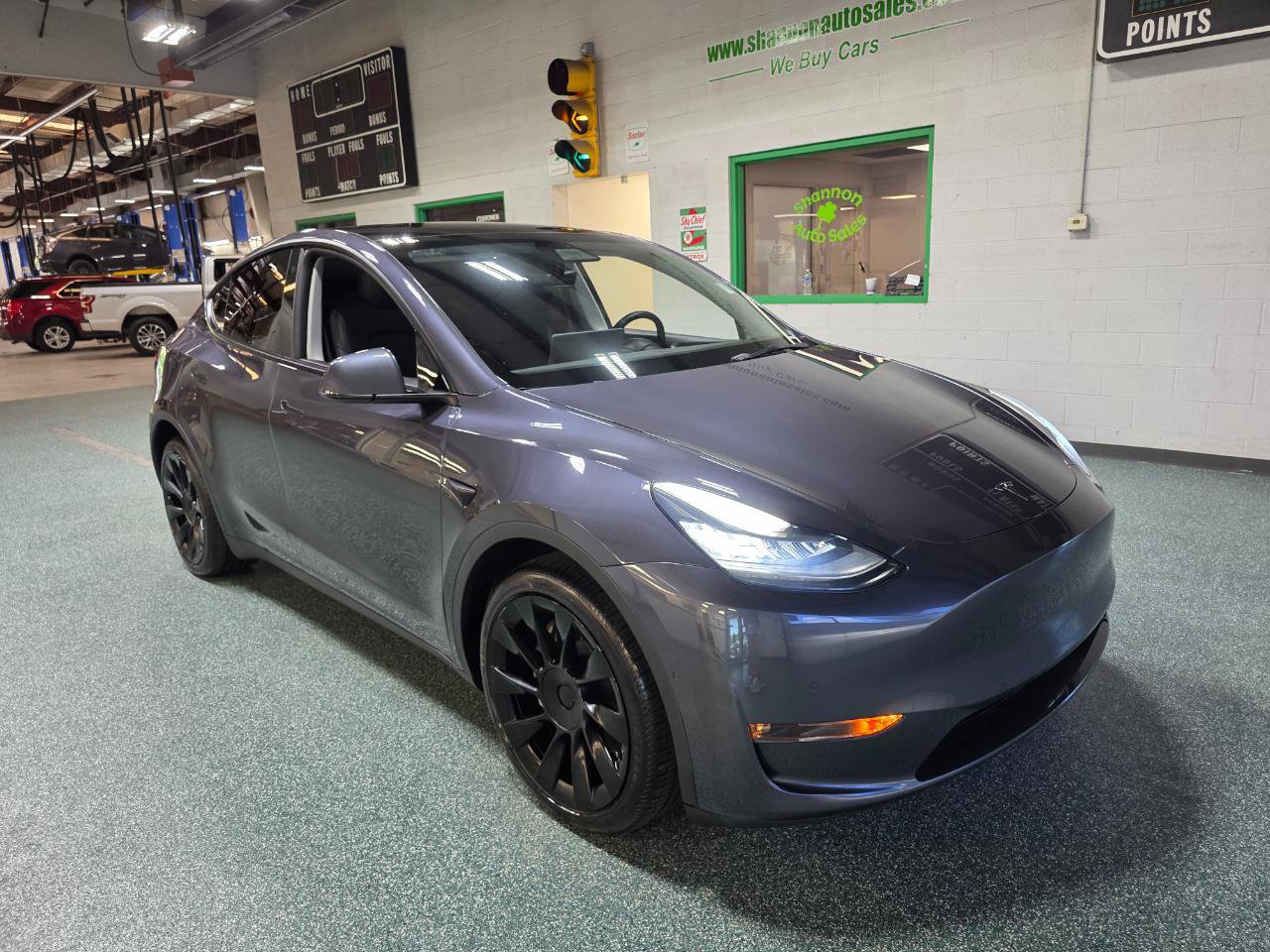 Used 2021 Tesla Model Y Long Range AWD/4WD image 4