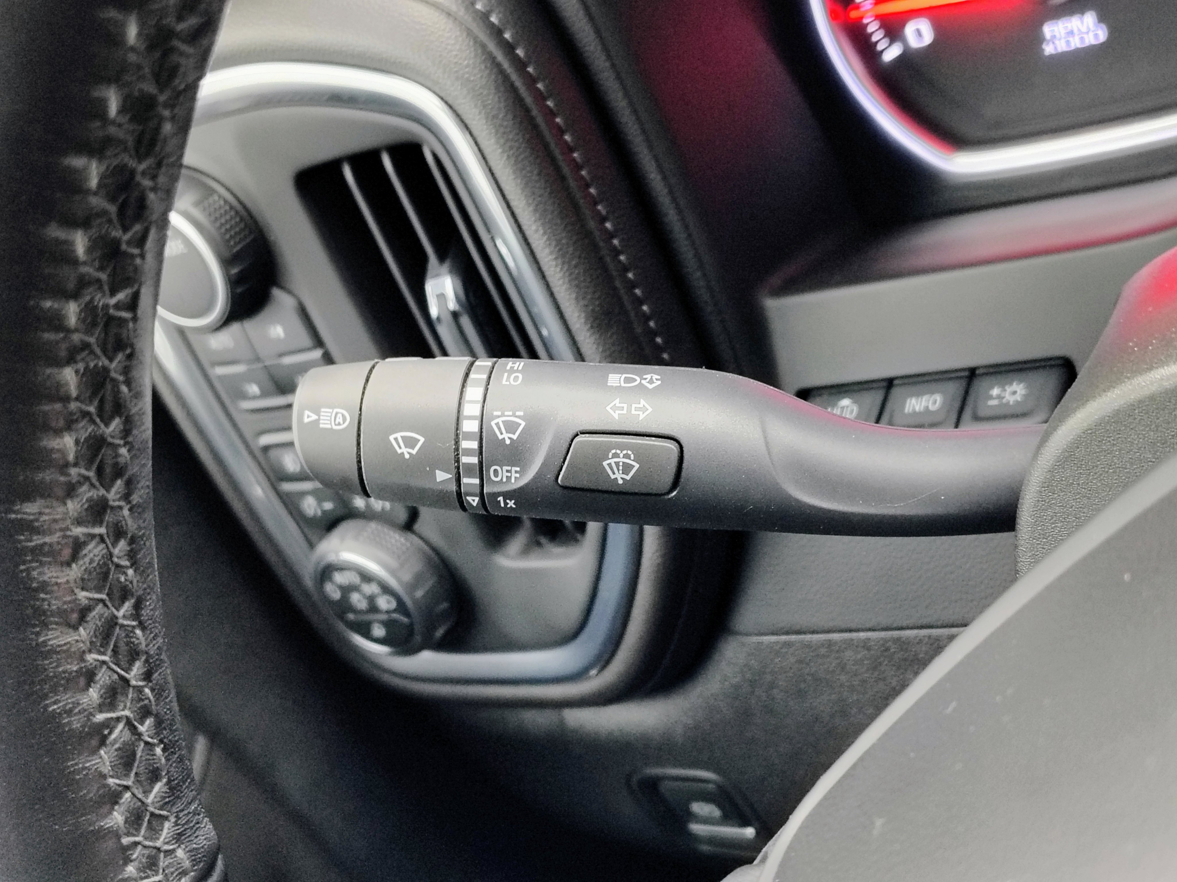 Used 2022 Chevrolet Silverado 3500 High Country w/ Technology Package image 47