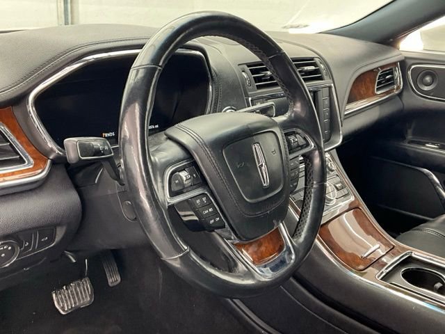 Used 2018 Lincoln Continental Reserve w/ Continental Climate Package image 13