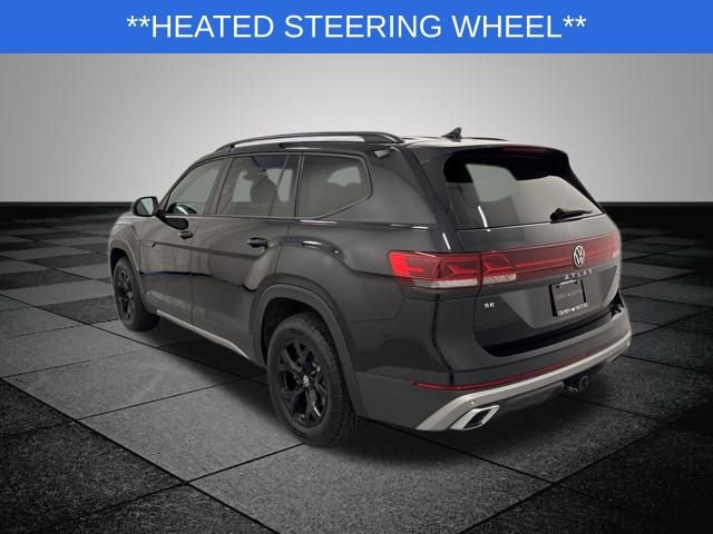Certified 2025 Volkswagen Atlas Peak Edition SE image 4
