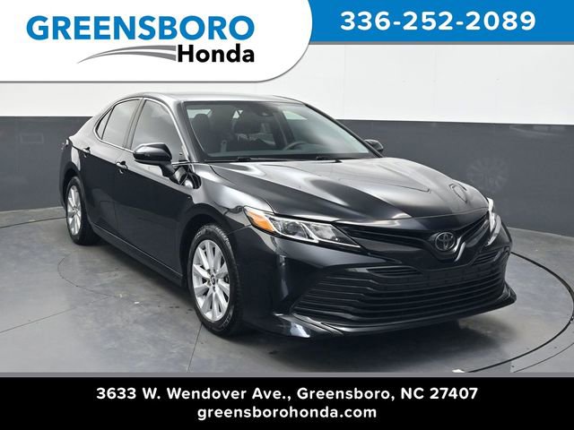 Used 2020 Toyota Camry LE image 1