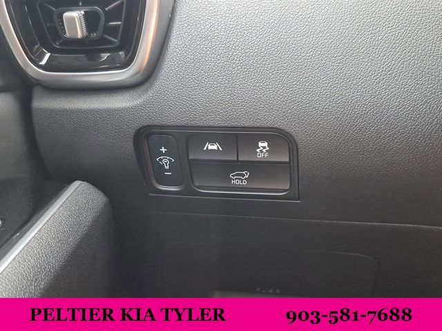 Certified 2022 Kia Sorento SX image 33