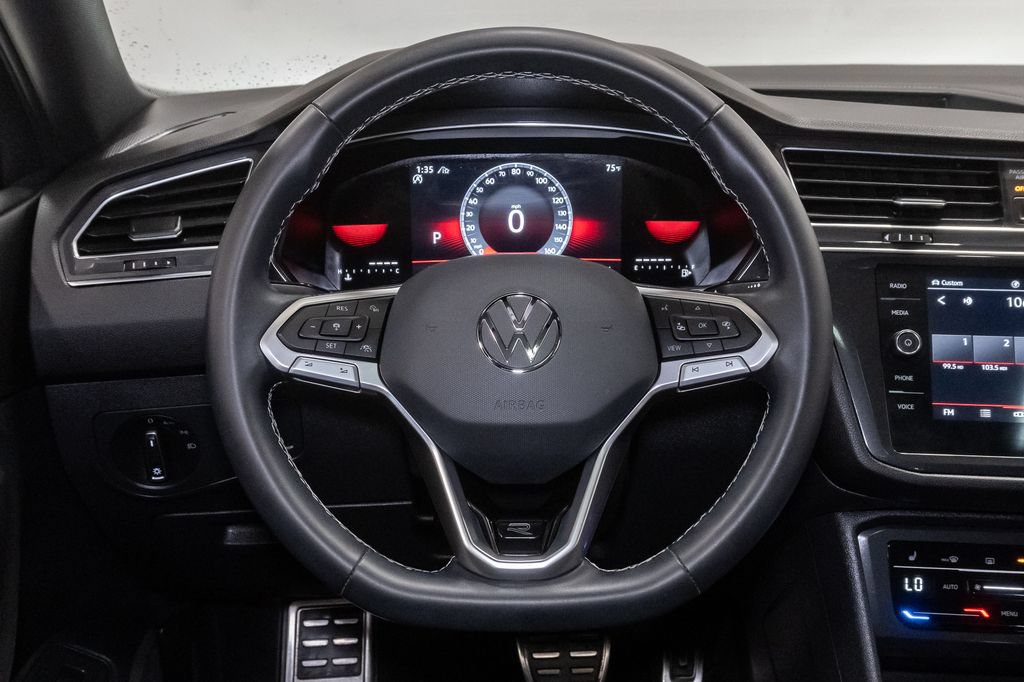 Used 2023 Volkswagen Tiguan SE R-Line AWD/4WD image 13