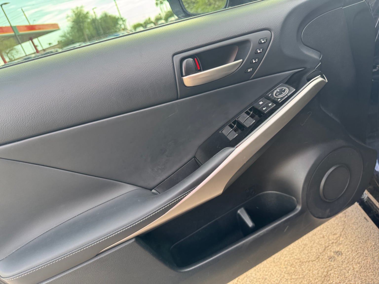 Used 2018 Lexus IS 300 w/ Comfort Package RWD image 11
