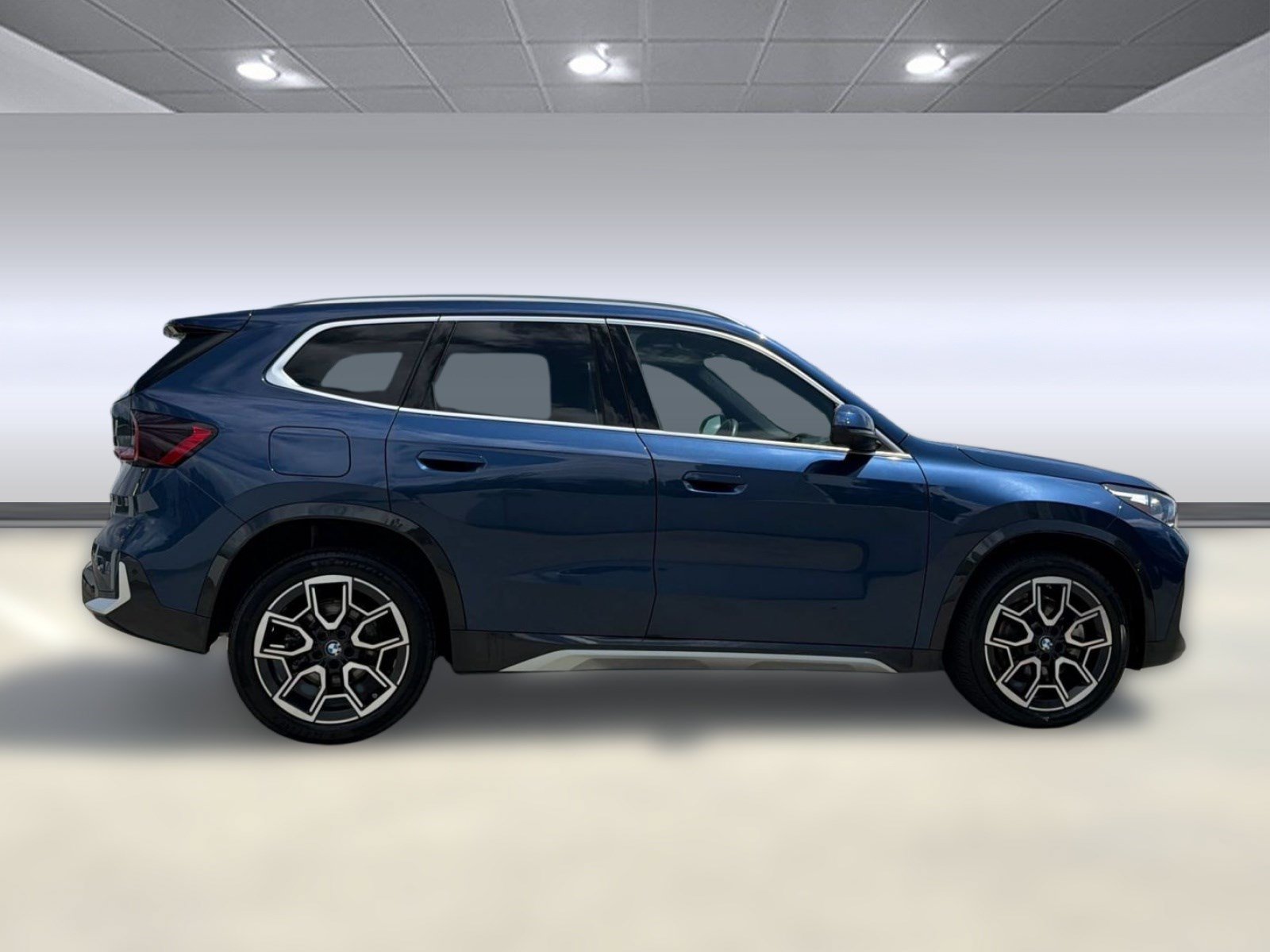 Used 2025 BMW X1 xDrive28i AWD/4WD image 7