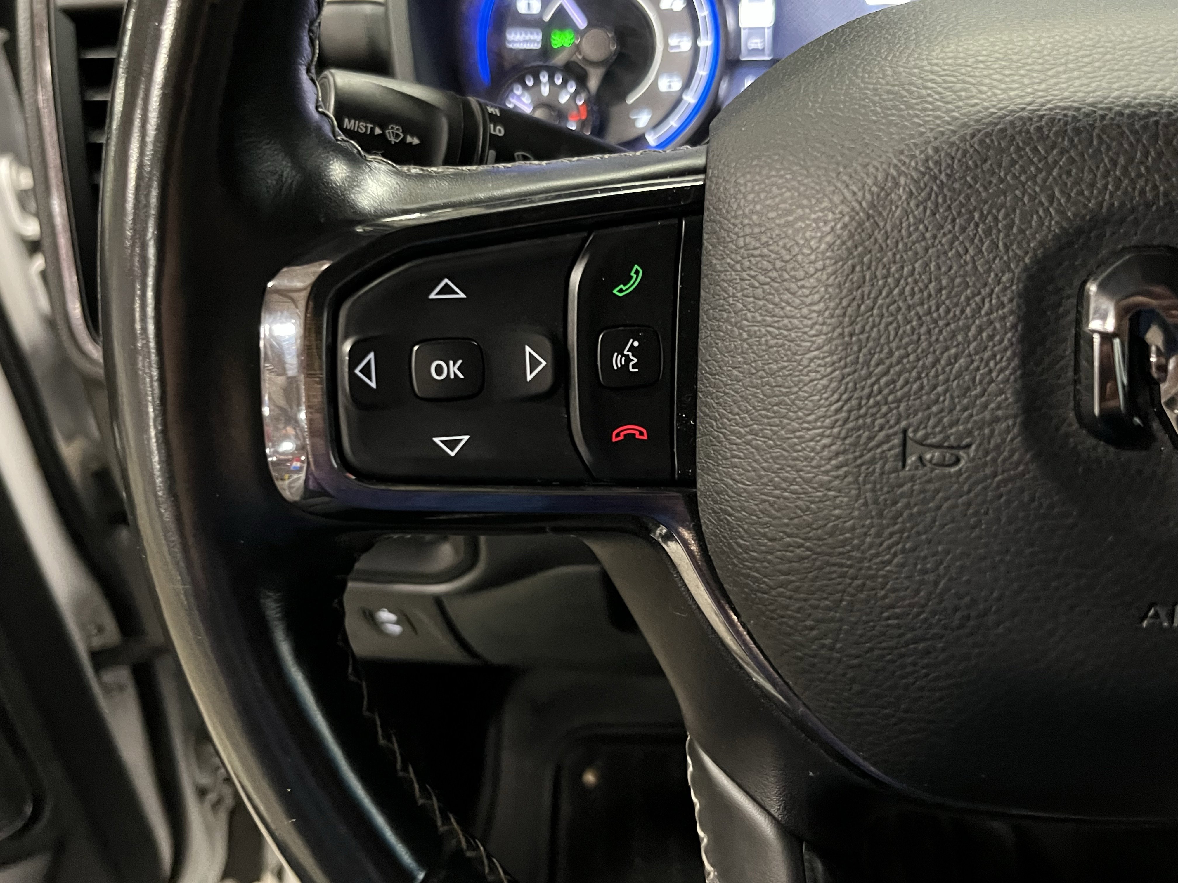 Used 2022 RAM 1500 Limited w/ Body-Colour Bumper Group image 21