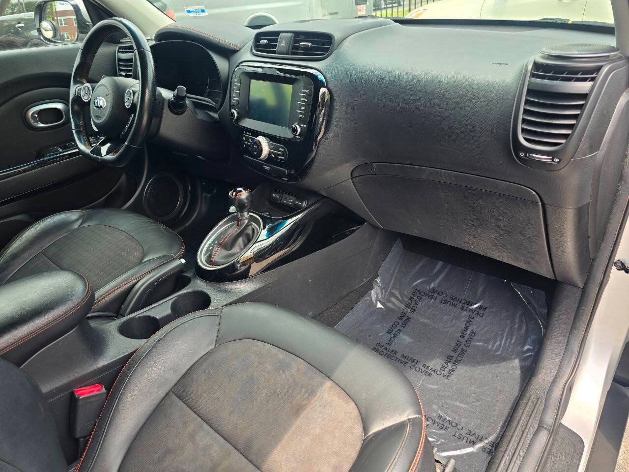 Used 2018 Kia Soul ! w/ Tech Package FWD image 19
