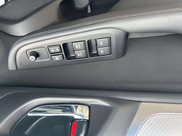 Used 2018 Subaru Outback 2.5i Premium image 10