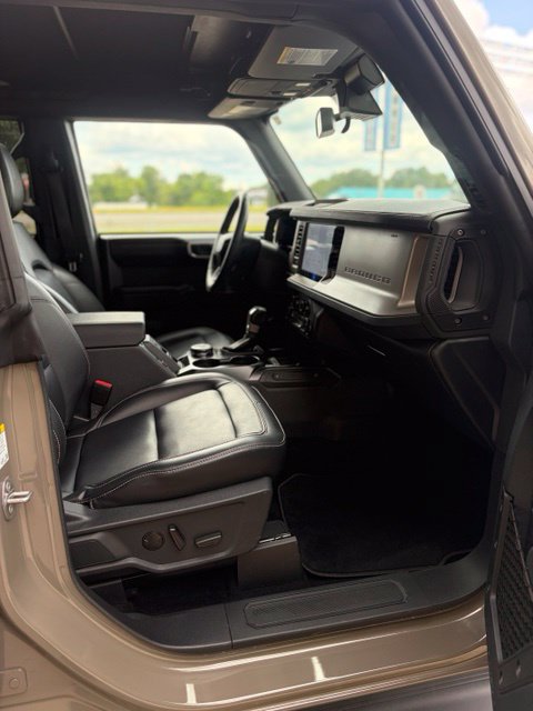 Used 2025 Ford Bronco Outer Banks AWD/4WD image 15