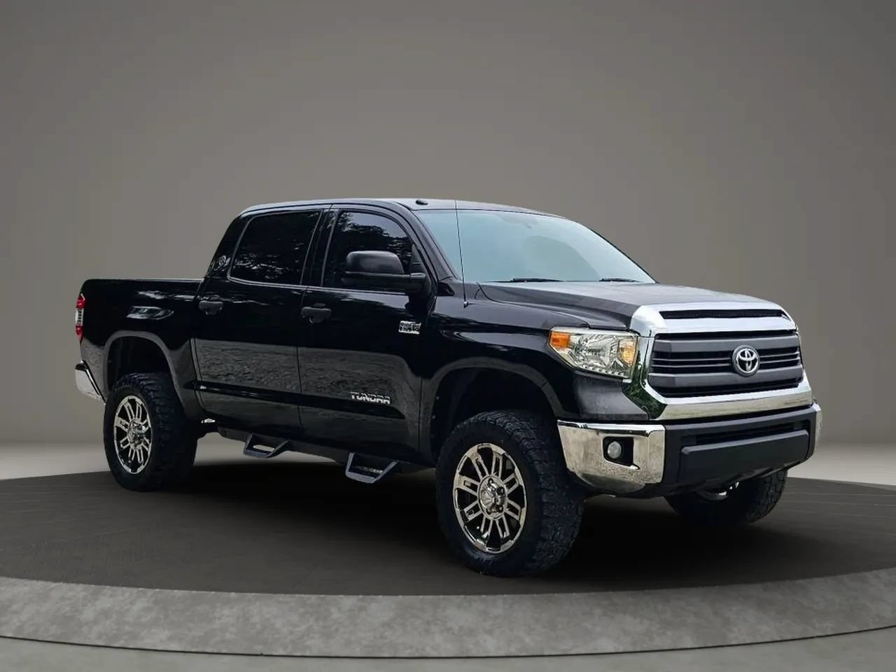Used 2014 Toyota Tundra SR5 w/ SR5 Upgrade Package AWD/4WD image 9