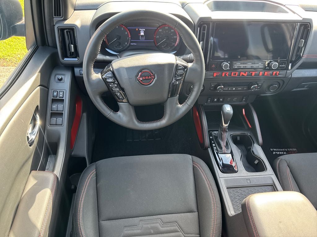 Used 2025 Nissan Frontier PRO-4X w/ Pro Convenience Package AWD/4WD image 18
