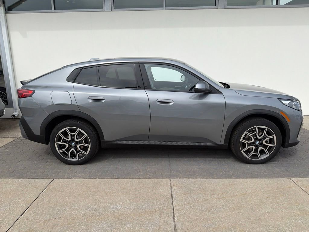 Certified 2025 BMW X2 xDrive28i w/ Convenience Package AWD/4WD image 4