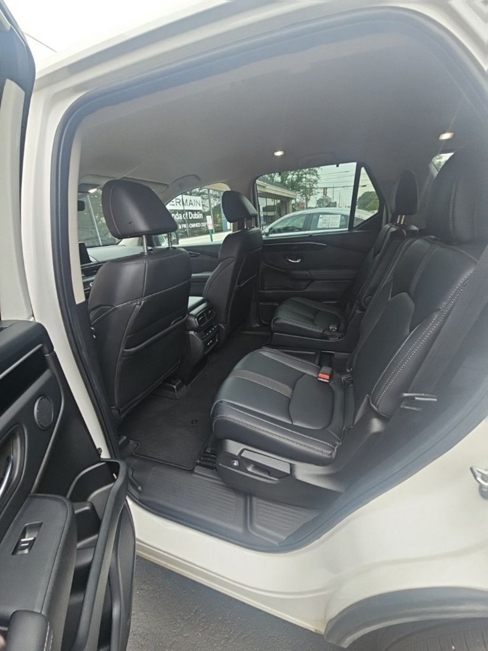 Used 2023 Honda Pilot EX-L image 5