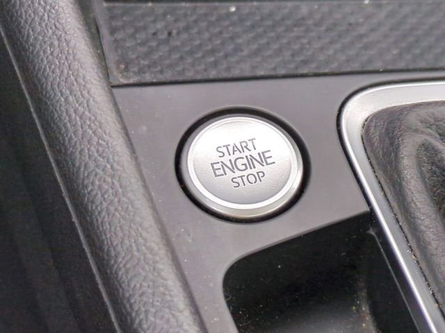 Used 2025 Volkswagen Jetta SE FWD image 33