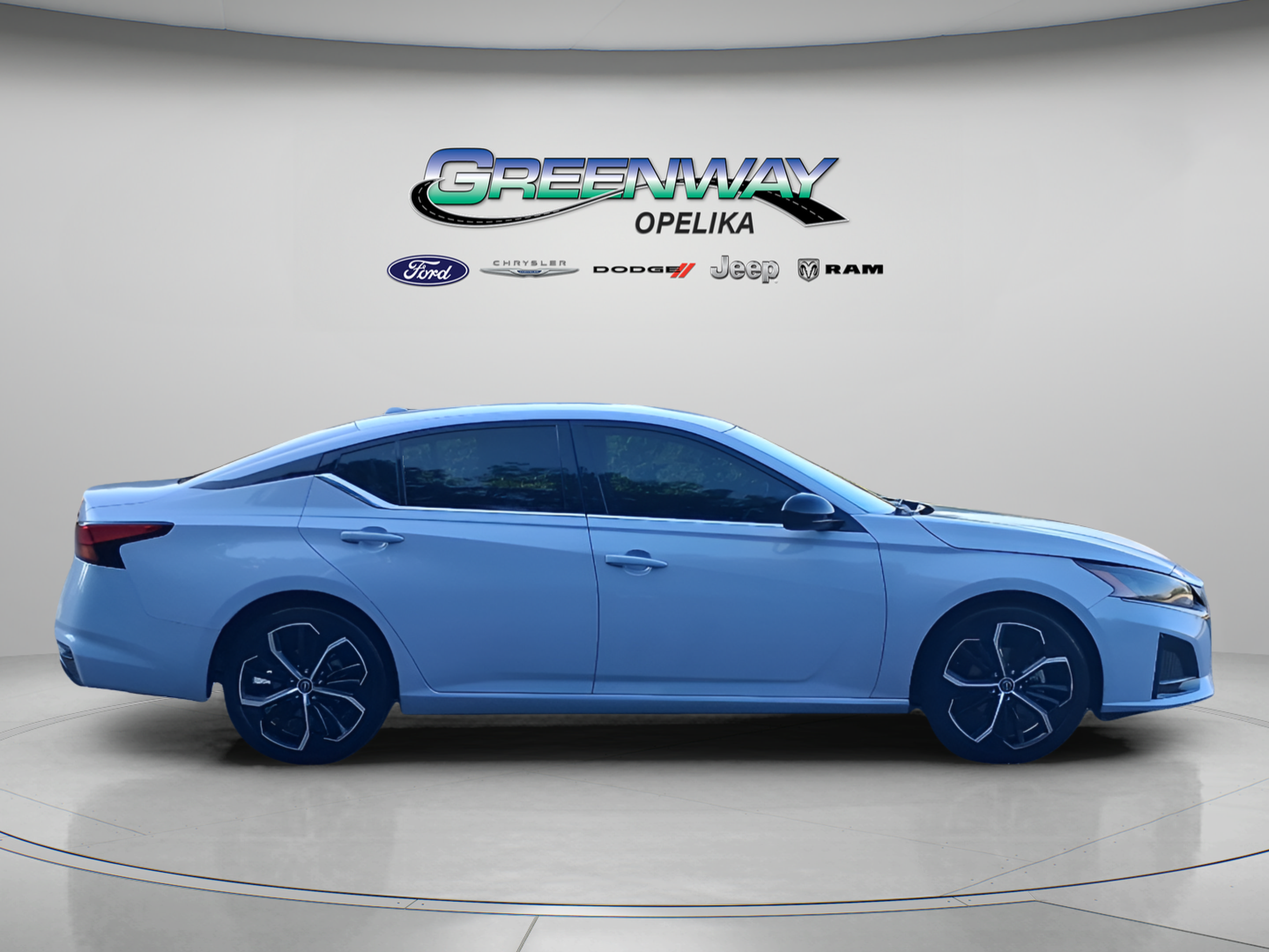 Used 2024 Nissan Altima 2.5 SR FWD image 8