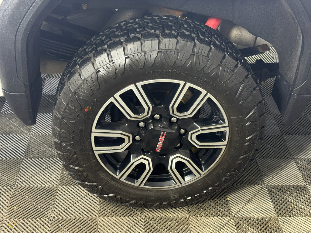 Used 2021 GMC Sierra 3500 AT4 w/ Gooseneck/5TH Wheel Package image 11