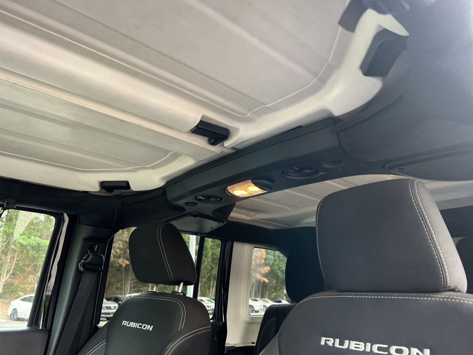 Used 2016 Jeep Wrangler Unlimited Rubicon w/ Dual Top Group image 14