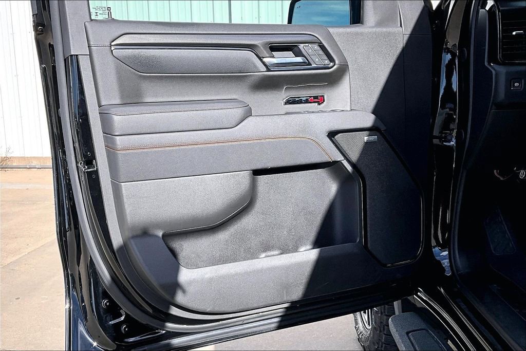 Used 2025 GMC Sierra 1500 AT4 w/ AT4 Premium Package image 21