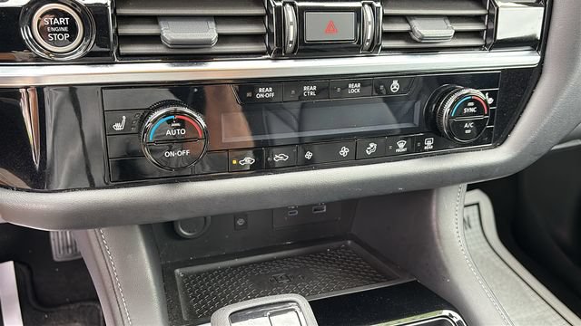 Certified 2024 Nissan Pathfinder SL AWD/4WD image 17