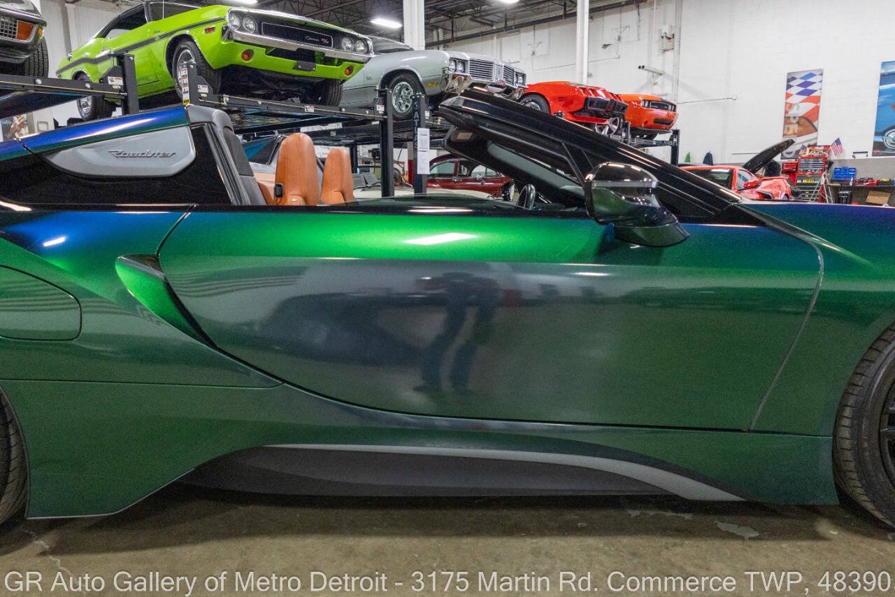 Used 2019 BMW i8 Roadster AWD/4WD image 35