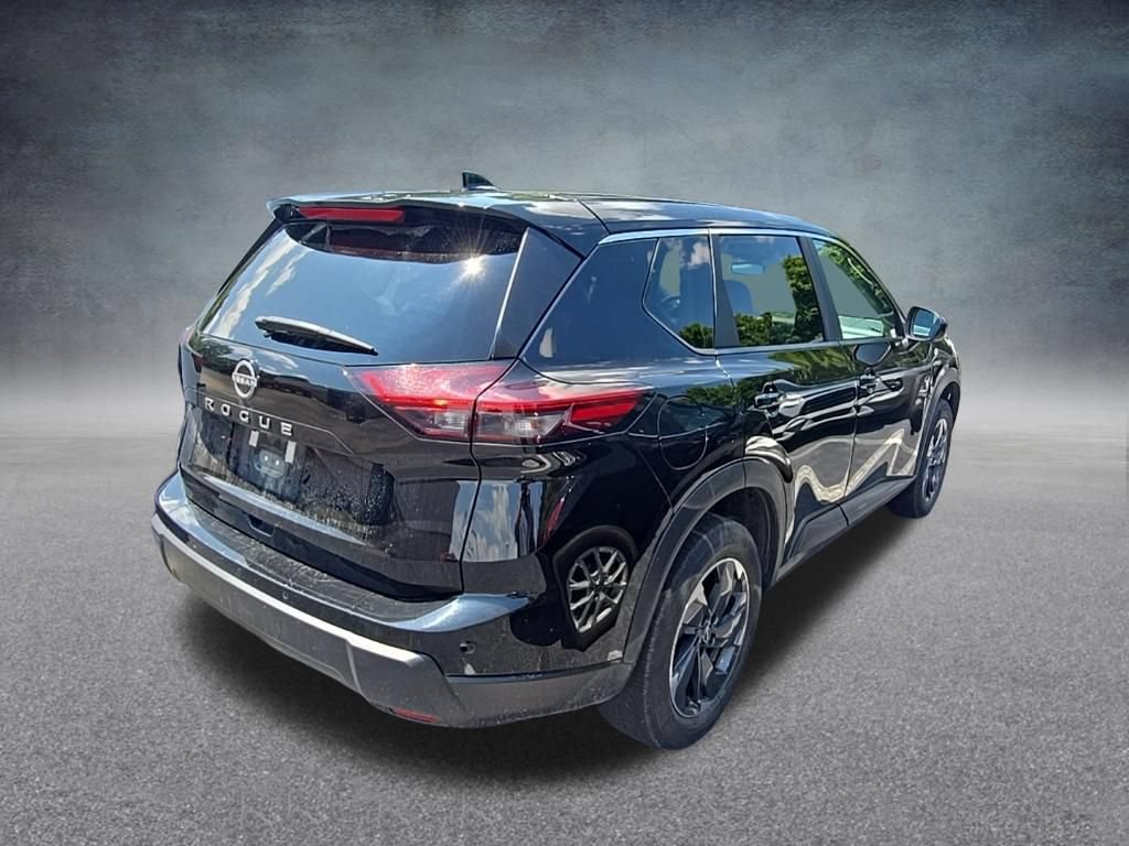 Used 2025 Nissan Rogue SV FWD image 8