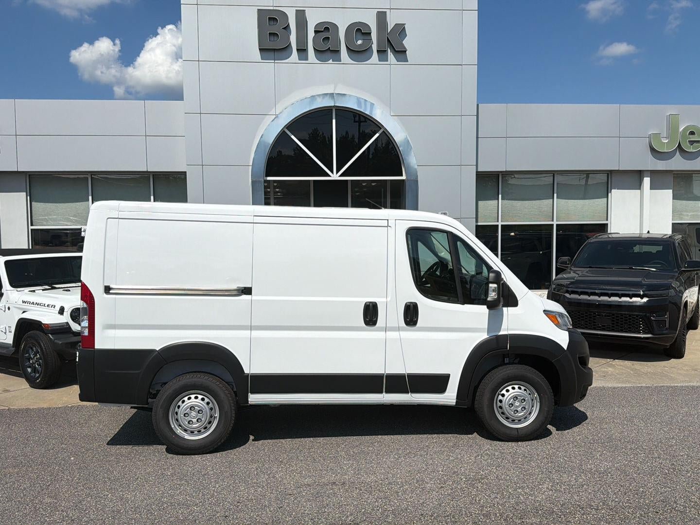 New 2026 RAM ProMaster 1500 w/ Convenience Group FWD image 3