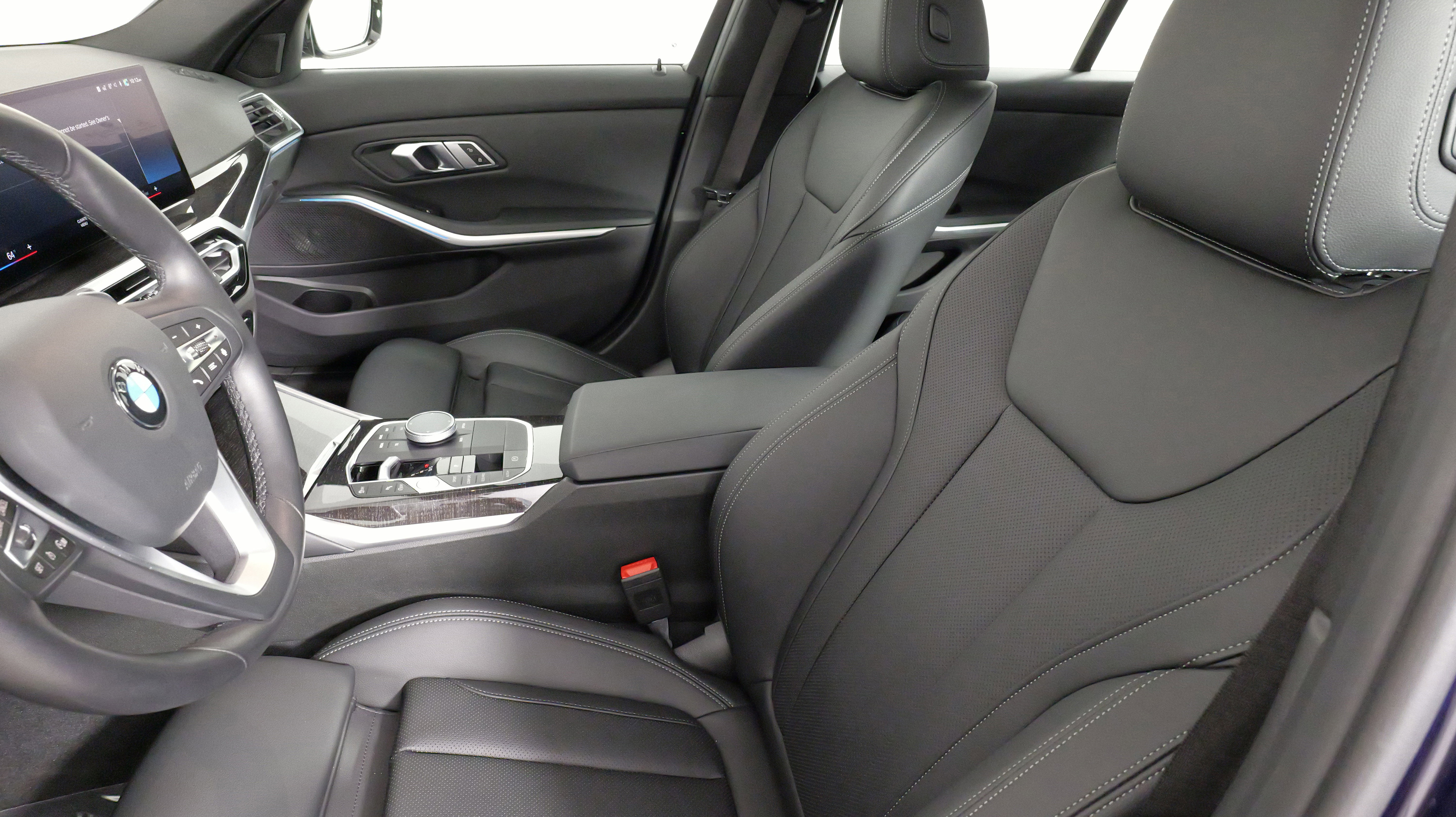 Used 2023 BMW 330i xDrive Sedan w/ Driving Assistance Package image 27