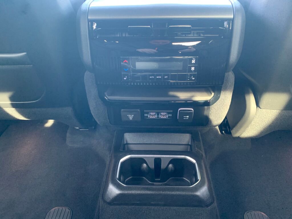 New 2026 Jeep Grand Wagoneer L Limited image 25