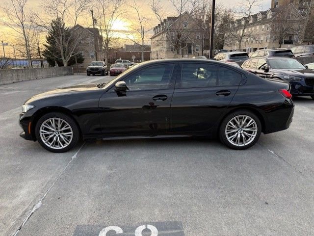Certified 2023 BMW 330i Sedan w/ Premium Package image 5