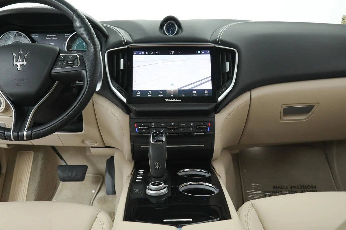 Used 2022 Maserati Ghibli Modena RWD image 10